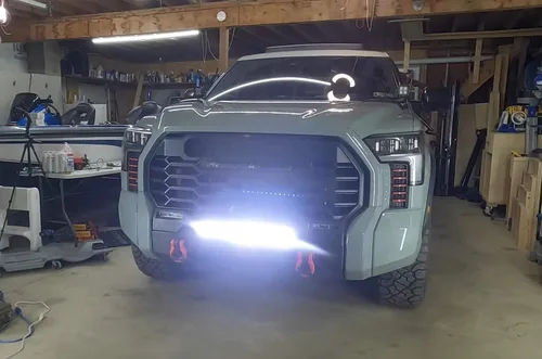 Miniatura 3 de iJDMTOY Barra de luz LED de 20 pulgadas para montaje en rejilla inferior compatible con Toyota Tundra 2022 en adelante, incluye barra de luz LED