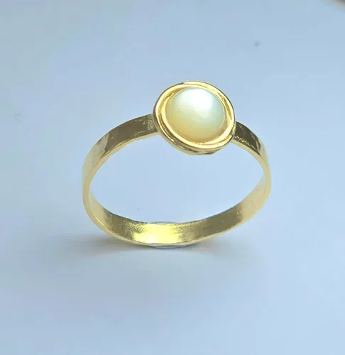 Miniatura 36 de Anillo de oro de piedras preciosas, anillo de piedra chapada en oro de 14 quilates, anillo de piedra apilable, anillo de oro de piedra pequeña