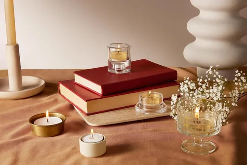 Miniatura 2 de BOLSIUS 48 Velas sin perfume en portavelas transparentes - 8 horas de combustión - Calidad europea premium - Llama consistente y sin humo - Mecha