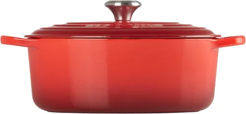 Miniatura 4 de Le Creuset Horno holandés ovalado Signature de hierro fundido esmaltado, 5 cuartos de galón, color cereza Cerise