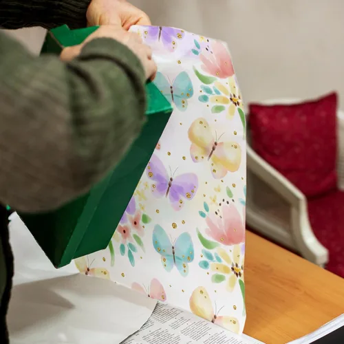 Miniatura 6 de Pro Supply Global Bolsas de Mercancía de Boutique Minorista con Diseño de Mariposas Florales de 9x12, 100 Unidades, con Asas Troqueladas, Bolsas