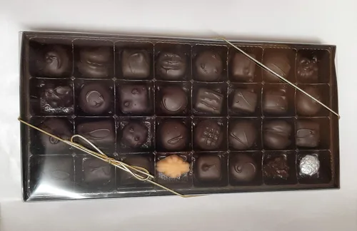 Miniatura 2 de Oliver's Surtido Chocolates - Chocolate negro, caja de 32 piezas
