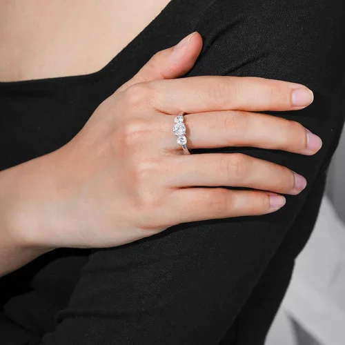 Miniatura 5 de Tienda Collection Platinum or Gold Plated Sterling Silver Round 3-Stone Ring made with Infinite Elements Cubic Zirconia