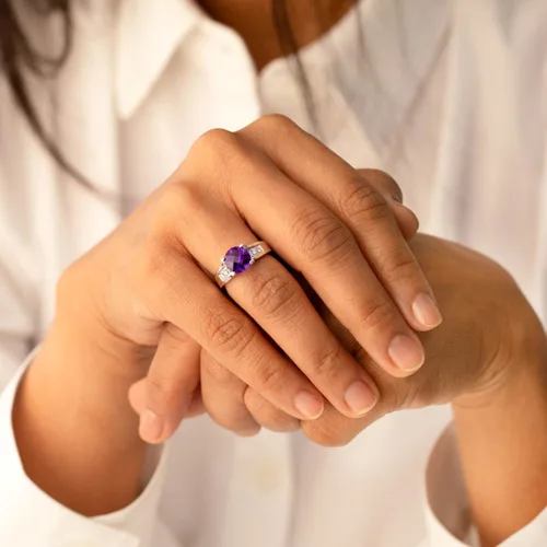Miniatura 2 de Anillo de cóctel de oro blanco de 14 quilates con diamantes de amatista, 1,75 quilates, tamaños 5-9