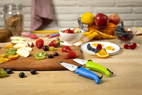 Miniatura 2 de Kuhn Rikon Kinderkitchen Juego de cuchillos de chef para niños de 6 pulgadas, 2 piezas, verde/azul, borde recto y cuchillo dentado, herramienta
