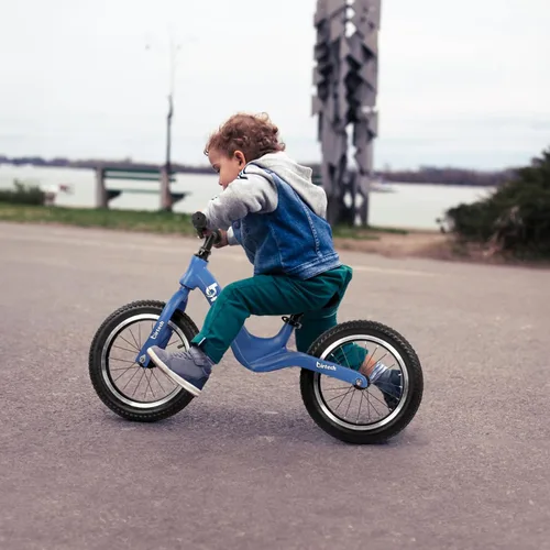 Miniatura 4 de Bicicleta de equilibrio para niños y niñas de 3, 4, 5, 6 años, neumáticos de aire con marco de aleación de magnesio, ligera, sin pedales, bicicleta
