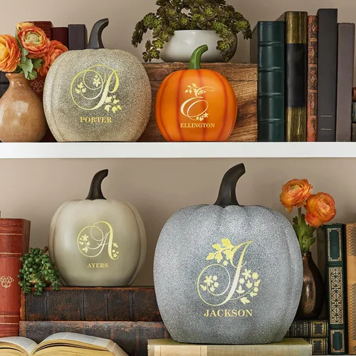 Miniatura 2 de Let's Make Memories - Lámpara de calabaza con nombre - Adorno de otoño - Calabaza luminosa de uso interior/exterior - Nombre e iniciales