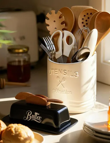 Miniatura 4 de Mantequillera negra con tapa y cuchillo, bandeja de mantequilla negra, soporte de mantequilla de cerámica para mostrador humanizado con mango de Rojo