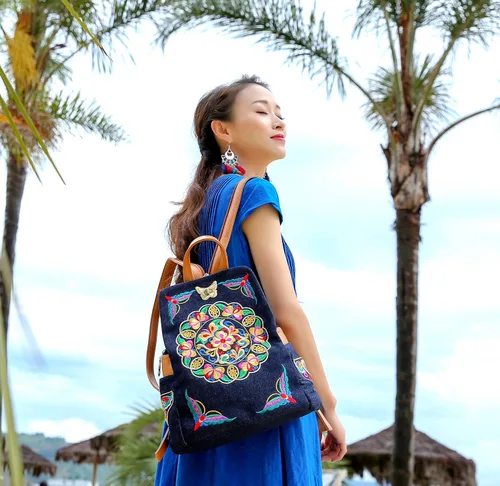 Miniatura 2 de Denim bordado floral lona mochilas para mujeres antirrobo retro jeans viaje estilo étnico bolso de hombro, MochilaBolso, Unitalla, Jean Azul Marino