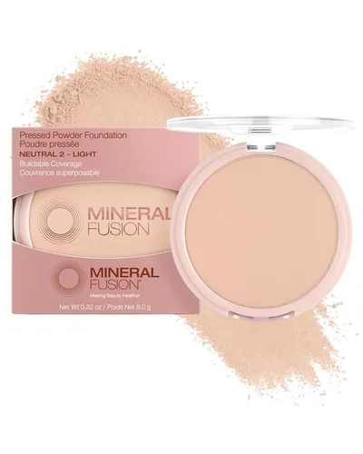 Miniatura 29 de Mineral Fusion Base de maquillaje en polvo prensado, Deep 1, piel media/bronceada con matices dorados, maquillaje de base que desafía la edad