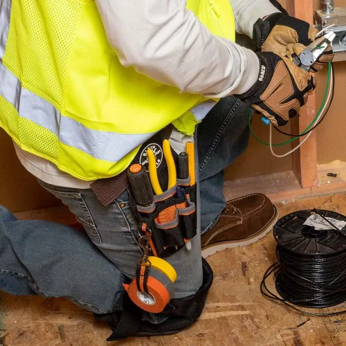 Miniatura 7 de Klein Tools 5240 Bolso para herramientas Tradesman Pro, con 9 bolsillos, cordón adhesivo, bucle de túnel de 2 pulgadas, excelente funda