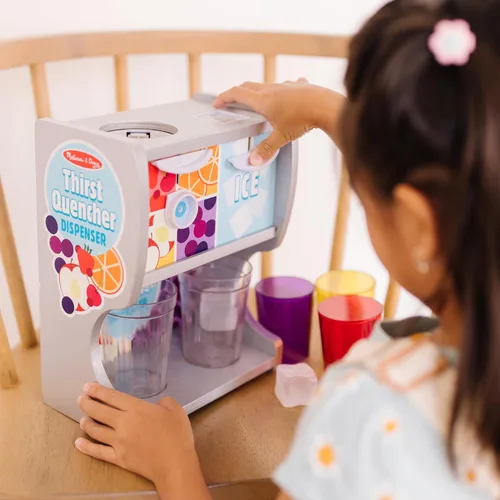 Miniatura 6 de Melissa & Doug - Dispensador de bebidas de madera con tazas, inserciones de jugo, cubitos de hielo (10 unidades)