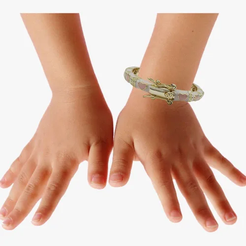 Miniatura 3 de Ivy and Max Brazalete de corazón rosa esmaltado blanco con acabado dorado para niñas, Esmalte, N A