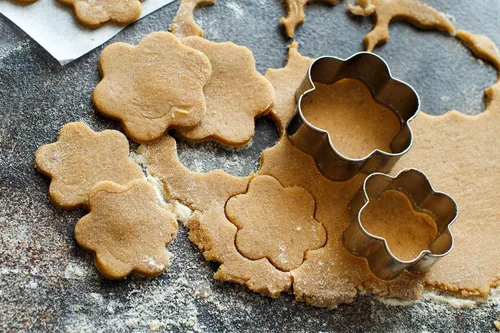 Miniatura 8 de Fox Run Cortadores de galletas de flores, 6 piezas, Metálico, 3621