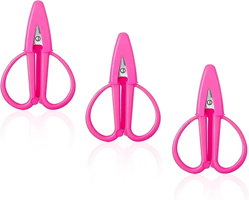 Miniatura 7 de Juego de 3 mini tijeras – Tijeras pequeñas de viaje con tapa, tijeras portátiles para costura, manualidades e hilo, colores surtidos