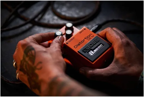 Miniatura 5 de BOSS DS-1W Edición Especial Waza Craft Pedal de Distorsión para la Experiencia de Tono BOSS Definitiva Mejorado con Dos Modos para Mayor Rango