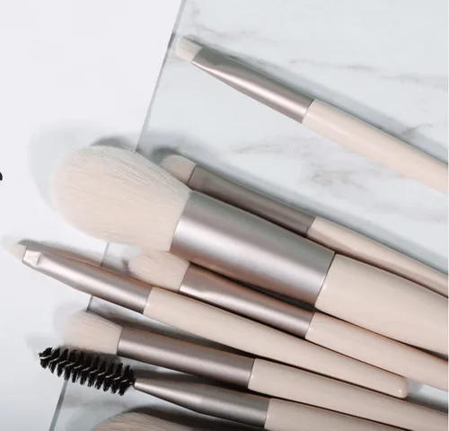 Miniatura 3 de Juego de brochas de maquillaje de 7 a 8 piezas, para base, polvo, sombra de ojos rubor, pestañas y corrector OPP Bag (beige)