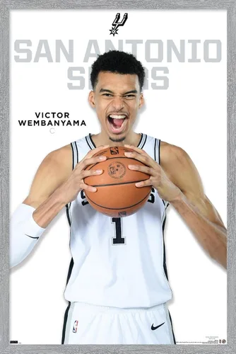 Miniatura 12 de Trends International NBA San Antonio Spurs - Póster de pared de Victor Wembanyama Feature Series 23, 22.4 pulgadas de largo x 14.7 pulgadas, versión
