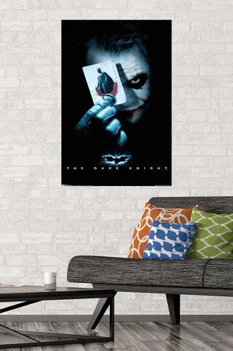 Miniatura 2 de Trends International Póster de pared de la película de DC Comics, The Dark Knight, The Joker con Batman Playing Card de pared, 22.375 x 34 pulgadas