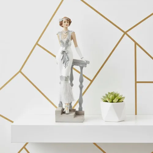 Miniatura 7 de Comfy Hour Figura de dama victoriana de 13 pulgadas, elegante estatua de mujer apoyada en la escalera, estilo art déco de los años 20, decoración