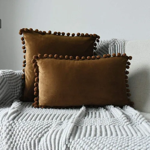 Miniatura 7 de vctops Funda de cojín lumbar con pompones, de terciopelo suave, sólida, decorativa, para sofá, dormitorio o automóvil, 1 pieza