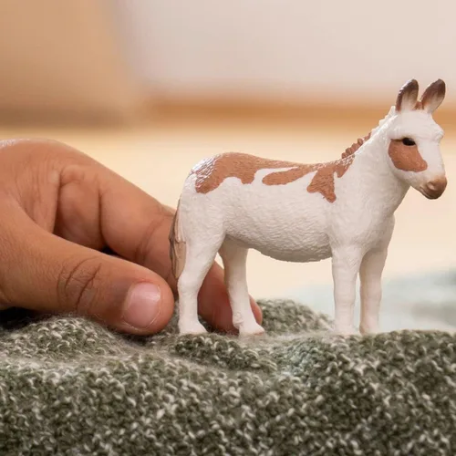 Miniatura 2 de Schleich Farm World - Figura de animal de burro manchado americano – Juguete de animal de granja altamente detallado y duradero, juego divertido
