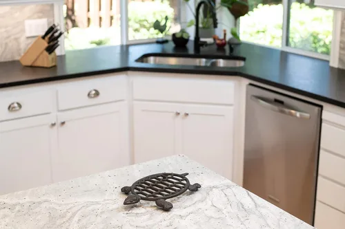 Miniatura 9 de GASARÉ, Salvamanteles de hierro fundido para platos calientes, ollas y sartenes, salvamanteles de metal, diseño de tortuga marina, tapas de patas