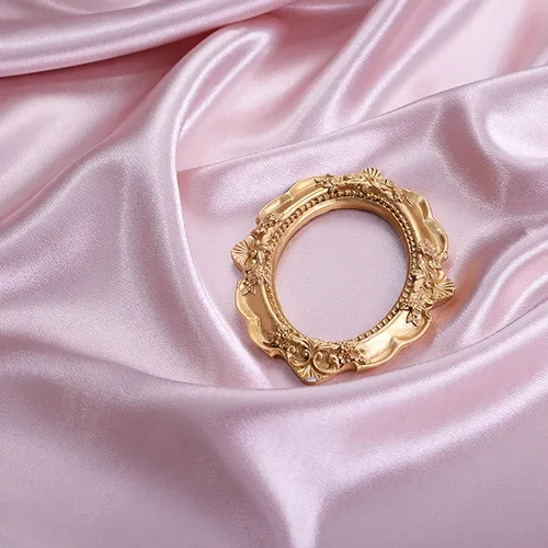 Miniatura 10 de Fondo de fotografía de satén de seda, telones de fondo de tela brillante para productos, manualidades, joyas, cosméticos, sesión de fotos de Beige