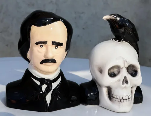 Miniatura 9 de Ebros Gift Poeta gótico Edgar Allen Poe con cuervo negro en el cráneo decorativo de cerámica salero y pimentero Figuritas Quoth The Raven Nevermore