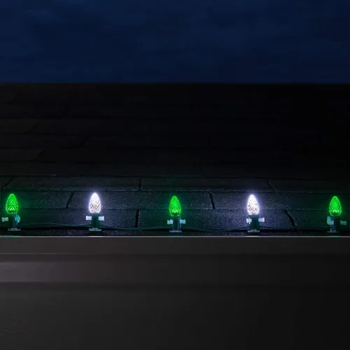 Miniatura 6 de Wintergreen Lighting C7 OptiCore - Luces de Navidad comerciales – Bombillas LED resistentes en cable verde (100 luces, 100 pies, verde/blanco frío)