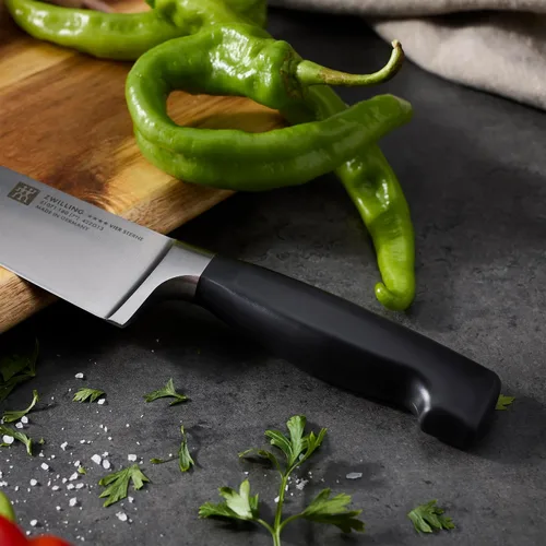 Miniatura 4 de ZWILLING Cuchillo de chef Four Star de 7 pulgadas