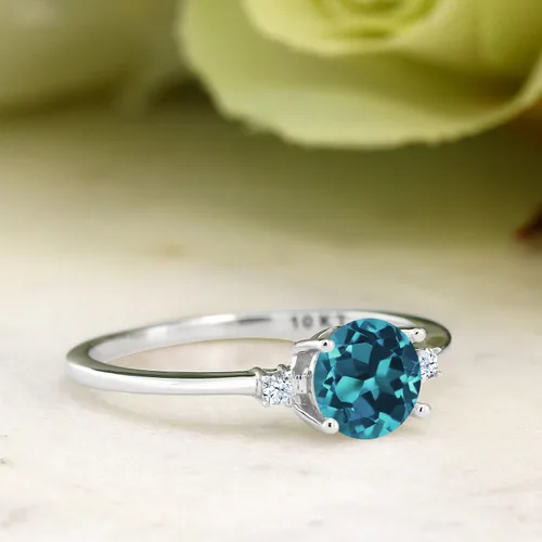 Miniatura 4 de Gem Stone King Anillo de compromiso de oro blanco de 10 quilates con topacio azul Londres y zafiro blanco creado para mujer 078 quilates redondo