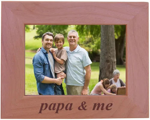 CustomGiftsNow Papa & Me - Marco de fotos de madera, se adapta a fotos de 5 x 7 pulgadas (Horiztonal)