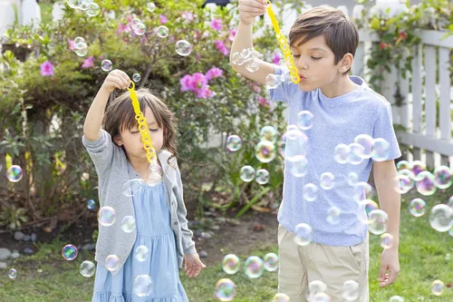 Miniatura 5 de Gazillion Bubbles Solución de Burbujas Premium Original 1L - Burbujas gigantes, vibrantes y seguras con embalaje ecológico, diversión para fiestas