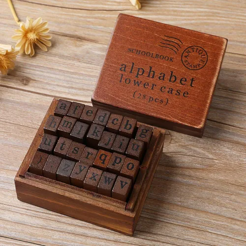 Miniatura 6 de DIYOMR Sellos de letras vintage, sellos de goma de madera, juego de 26 sellos del alfabeto con caja de madera vintage roja antigua para hacer