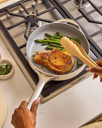 Miniatura 7 de Caraway Ceramic Nonstick Sauté Pan with Lid – 10.5" (3 qt) – Non Toxic, PTFE & PFOA Free - Oven Safe to 550°F - Compatible with Gas, Electric