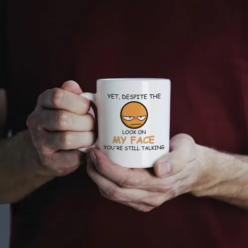 Miniatura 5 de COMOOO A pesar de la mirada en mi cara, sigues hablando, taza de café divertida y sarcástica para regalo para Navidad, amigos, colegas, taza de café