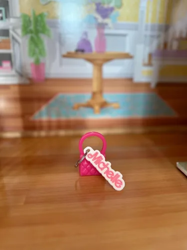 Miniatura 2 de Llavero personalizado impreso en 3D de muñeca de moda