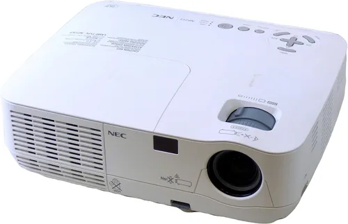NEC NP215 Proyector móvil DLP listo para 3D de 2500 lúmenes