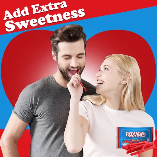 Miniatura 6 de RedVines - Regaliz rojo a granel, paquete de 3, giros originales de regaliz rojo, regaliz suave y masticable, dulces de San Valentín a granel, sin
