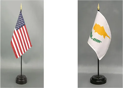 Miniatura 50 de Juego de banderas de escritorio de Afganistán, hecho en Estados Unidos, de rayón de 4 x 6 pulgadas, escritorio de oficina y pequeñas banderas