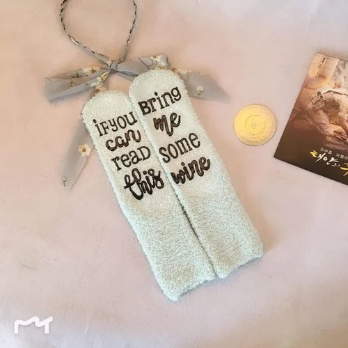 Miniatura 40 de CHANGGER Calcetines unisex con texto en inglés "If You Can Read This Bring Me Some Fuzzy Funny Saying Crew Socks Christmas Unisex Gift