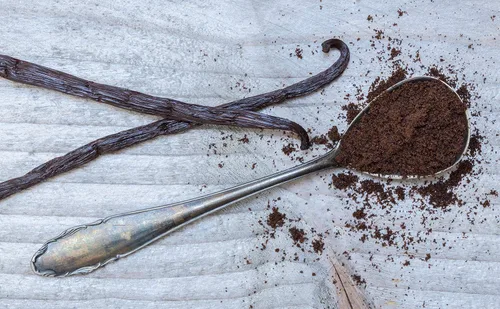 Miniatura 5 de Polvo de vaina de vainilla orgánica - 100% pura molida de Madagascar - Para cocinar, hornear y saborización adicional - Agregar a café, té, yogur