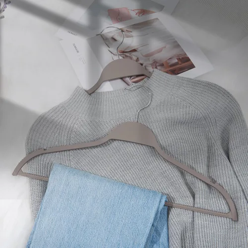 Miniatura 2 de Perchas de plástico para ropa, perchas de plástico antideslizantes de goma mejoradas, no aterciopeladas, duraderas y delgadas, 17.7 pulgadas de Gris