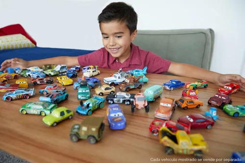 Miniatura 5 de Vehículo de lujo Miss Fritter moldeado a presión Disney Pixar Cars 3