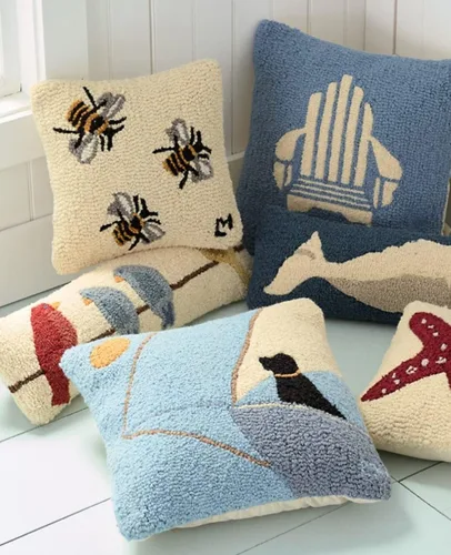 Miniatura 4 de Chandler 4 Corners Almohada decorativa Adirondack diseñada por artistas en lana azul enganchada a mano (18 x 18 pulgadas), almohada para sofás