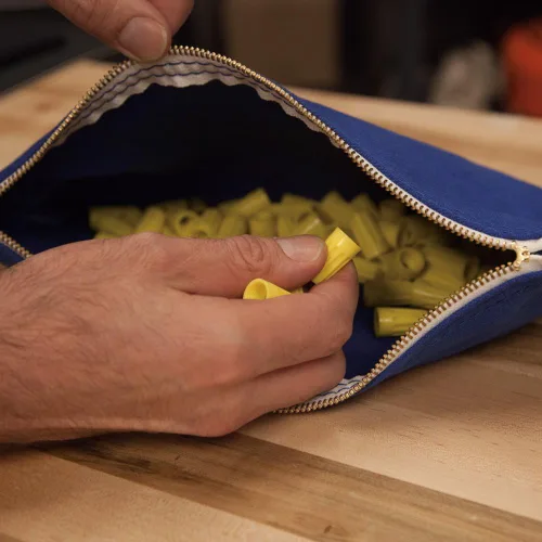 Miniatura 6 de Klein Tools 5140 Bolsa de lona con cremallera, bolsa de herramientas, bolsa utilitaria de depósito bancario, 12.5 x 7 pulgadas, color Amarillo