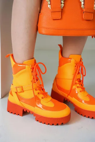 Miniatura 8 de Cape Robbin Botas de combate gruesas Hot Rod para mujer, botines altos con cordones, botas de tacón grueso