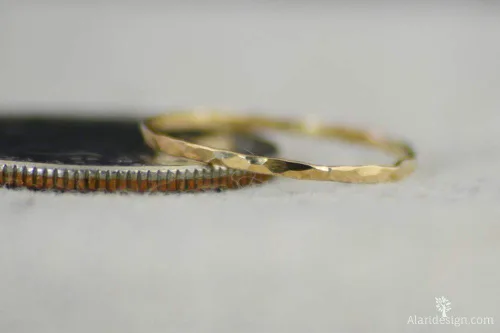 Miniatura 4 de Anillos apilables superfinos rellenos de oro de 14 quilates (se venden por anillo)