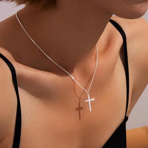 Miniatura 79 de Collar de cruz para mujeres y niñas, delicado chapado en oro de 14 quilates, gargantilla con dije de cruz que no se deslustra, impermeable, moderno